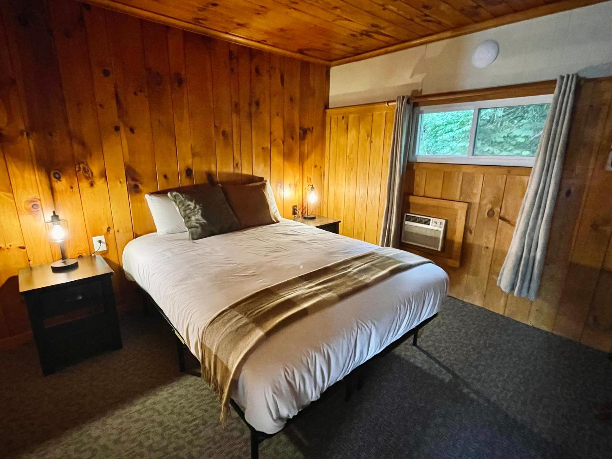 Waters Edge Lodge Lake George Exterior foto